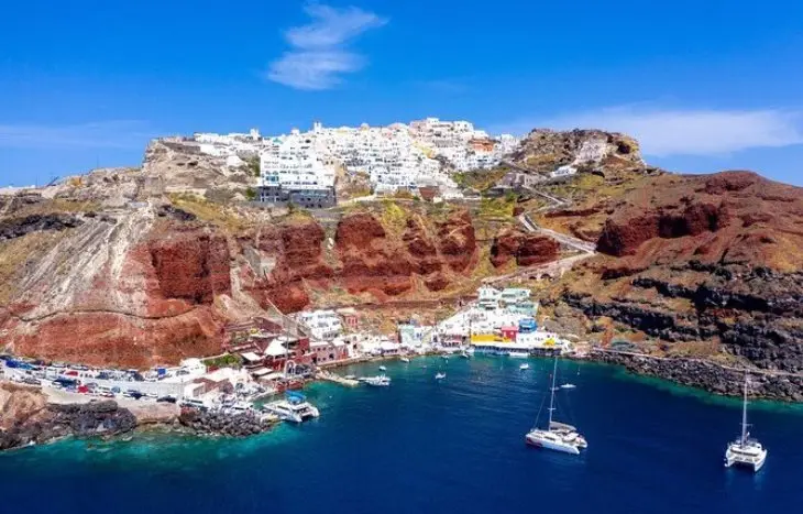 Amoudi Bay: Romantisme di Tepi Laut