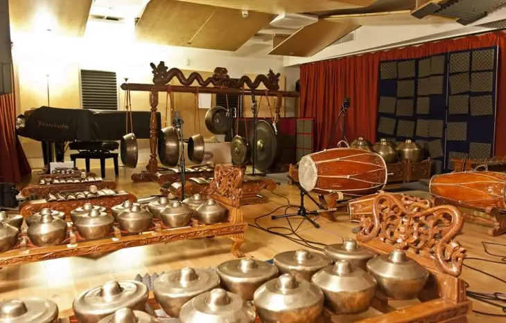 10 Alat Musik Tradisional Indonesia: Warisan Budaya yang Mendunia