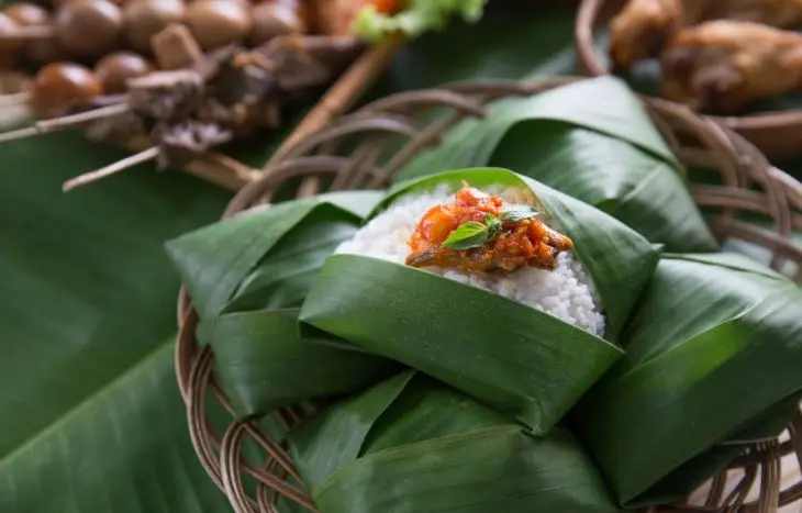 11 Kuliner Unik Indonesia yang Wajib Dicoba: Dari Nasi Kucing hingga Kerupuk Melarat