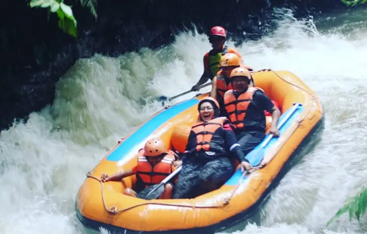 Tips Rafting yang Perlu Anda Ketahui