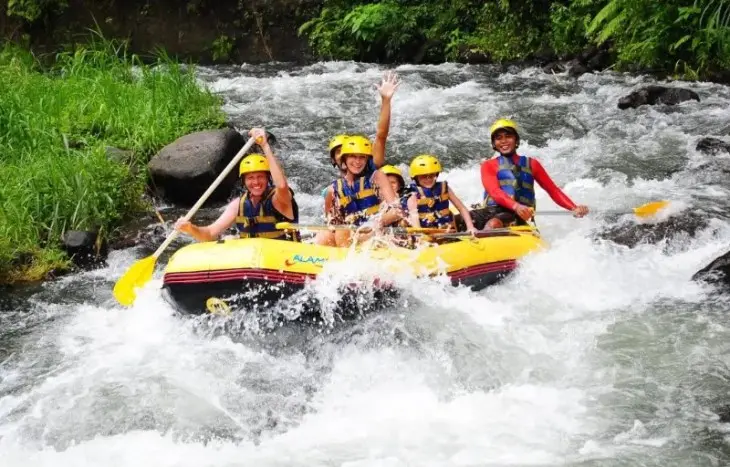 Rafting di Bali Sungai Petanu